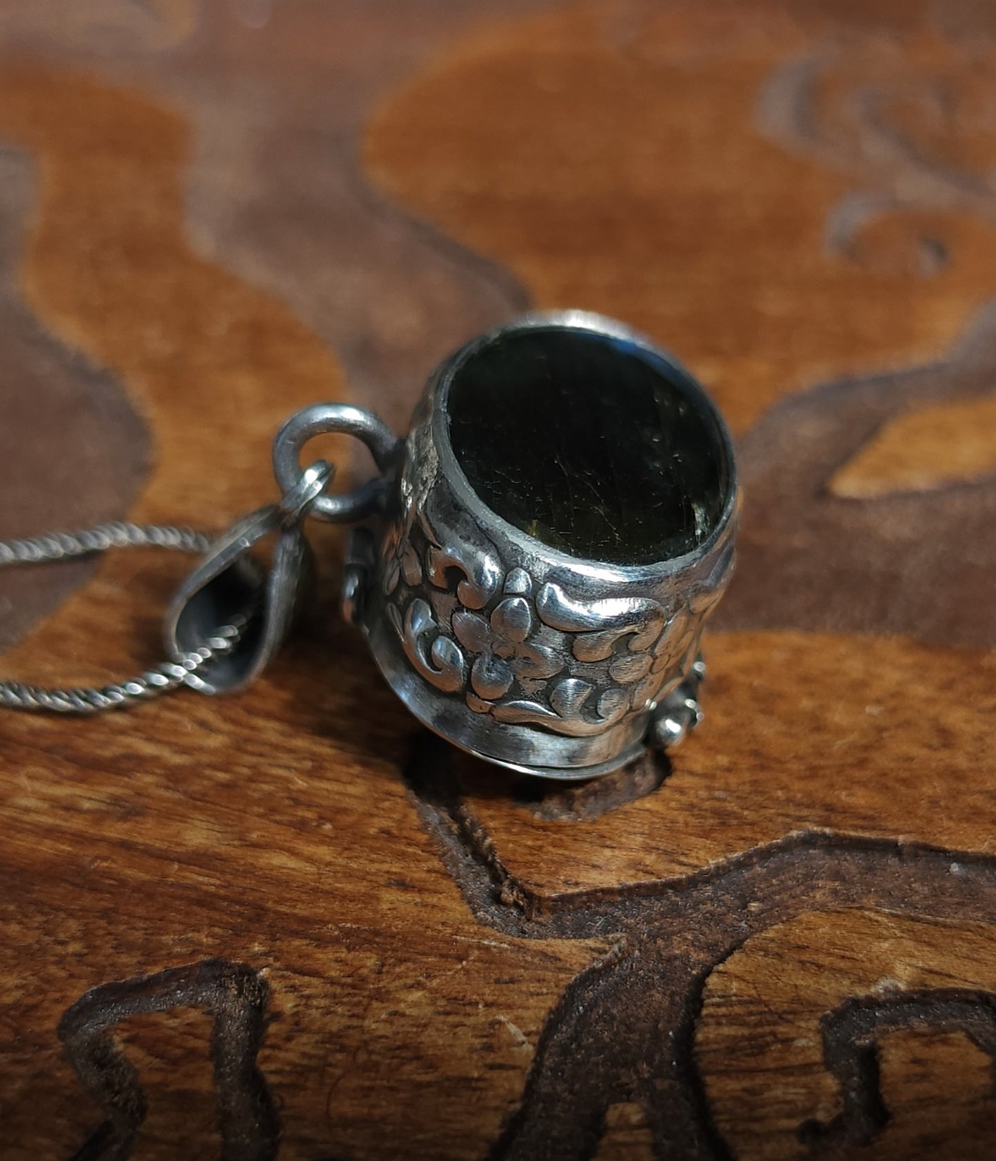 Spectrolite Treasure Keeper Pendant