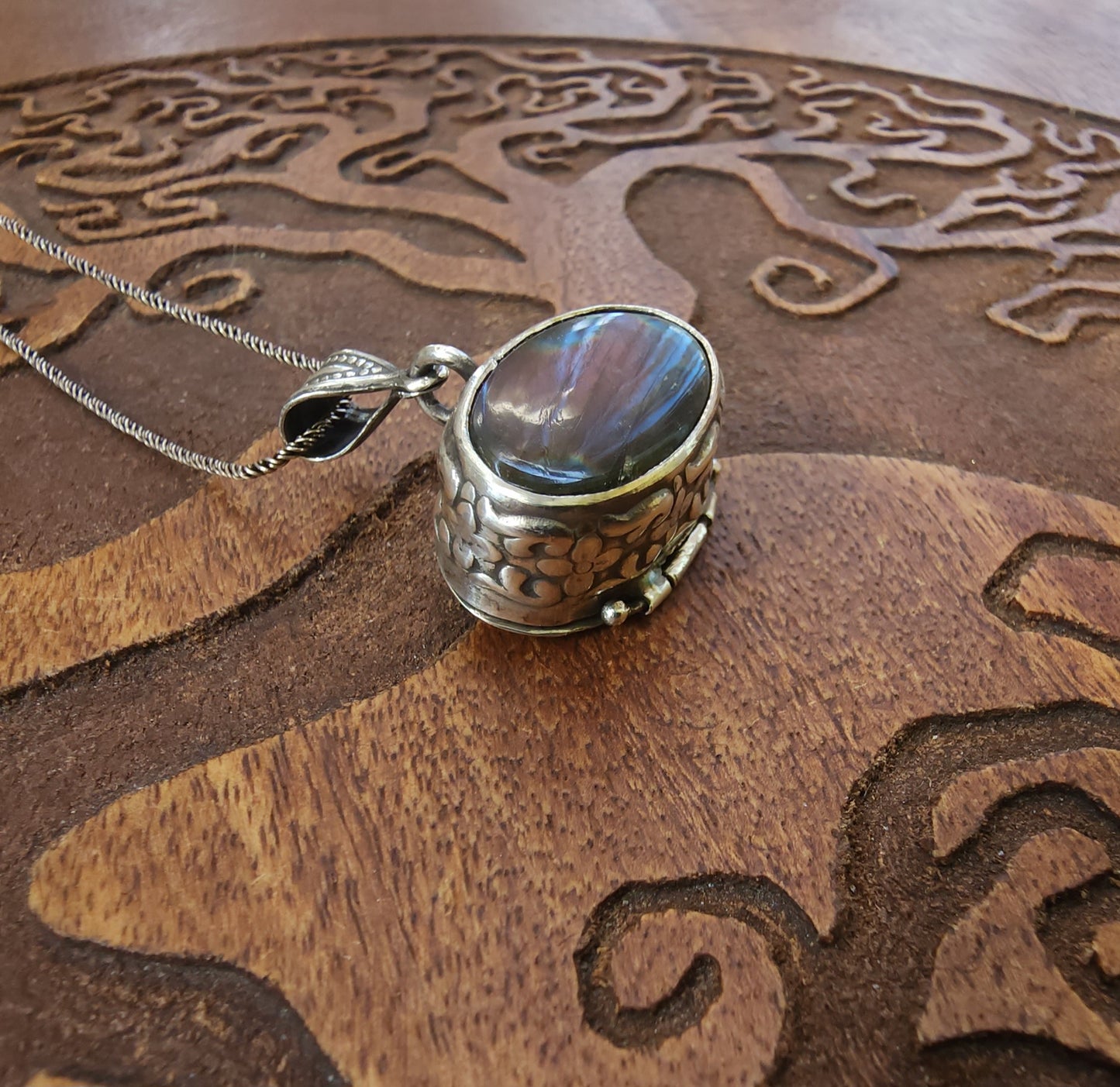 Spectrolite Treasure Keeper Pendant
