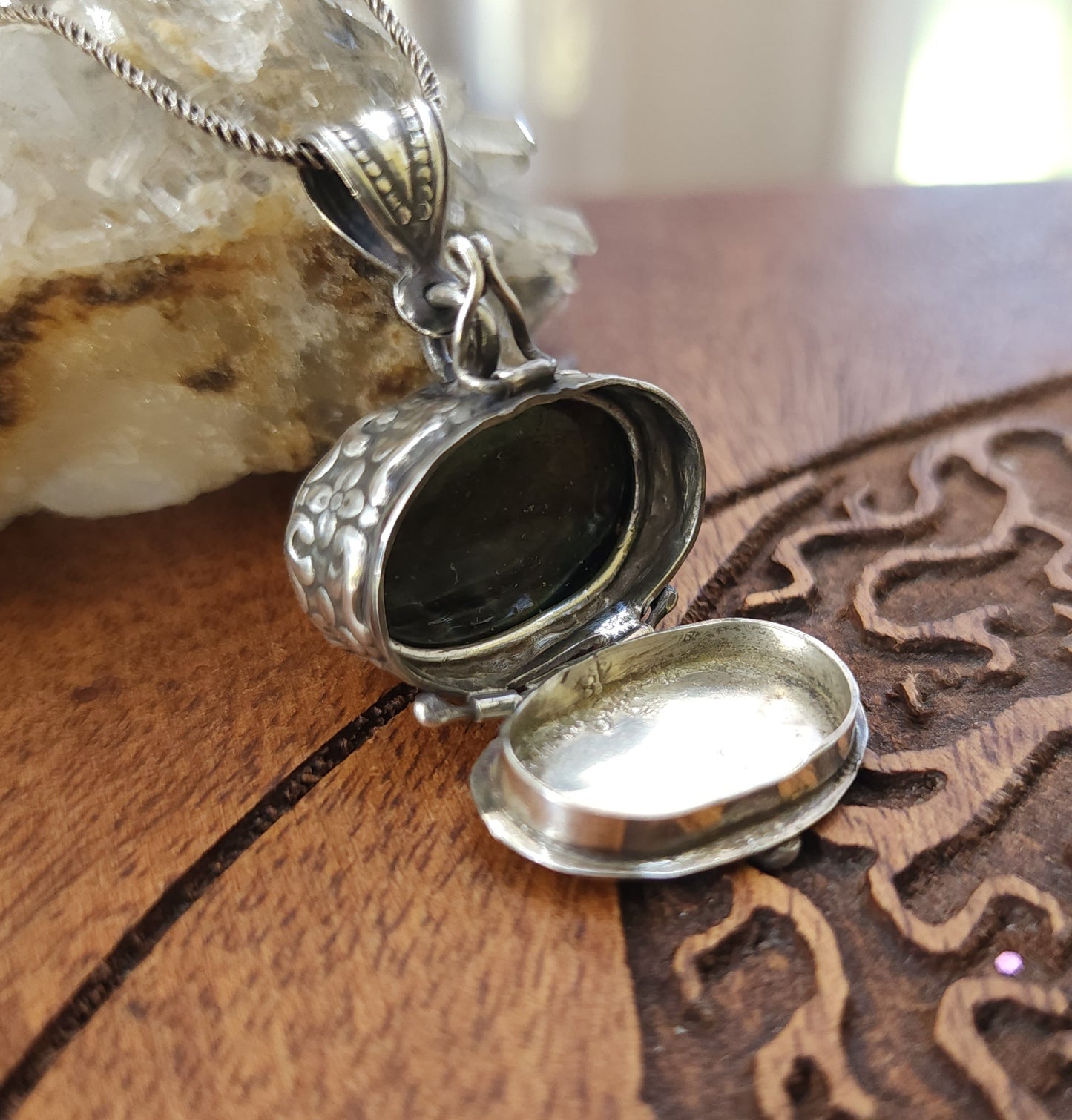 Spectrolite Treasure Keeper Pendant