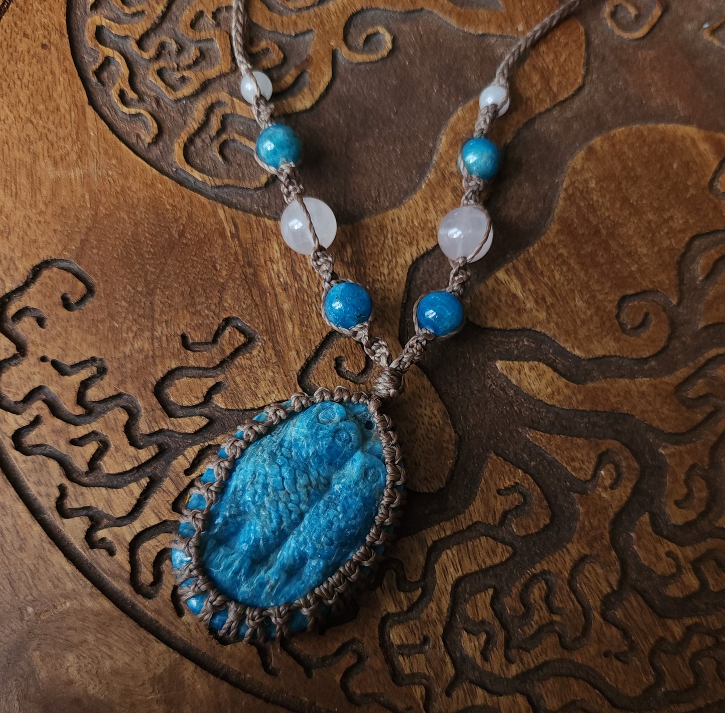 Apatite Owls Macrame Necklace