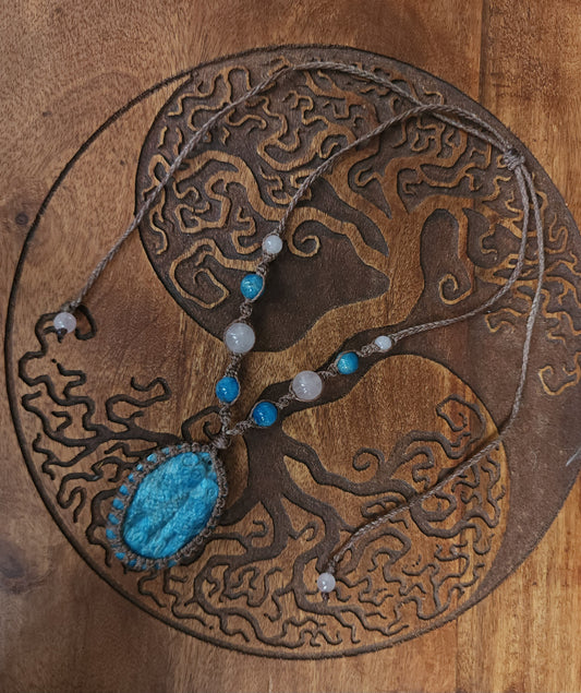 Apatite Owls Macrame Necklace