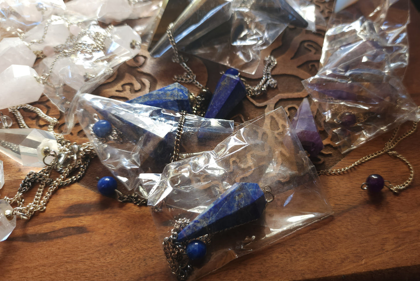 BULK SECONDS 32 PIECES - Crystal Pendulums