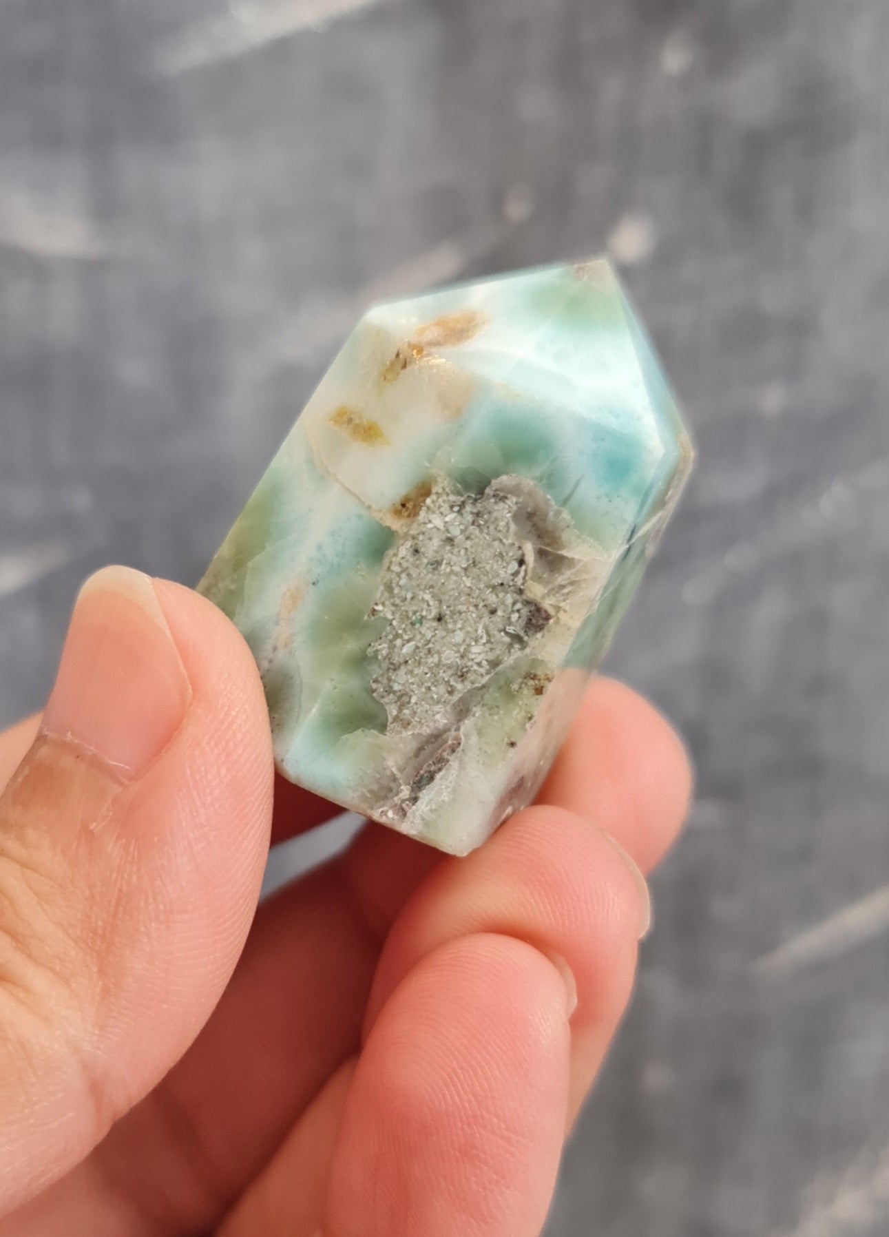 Larimar Point