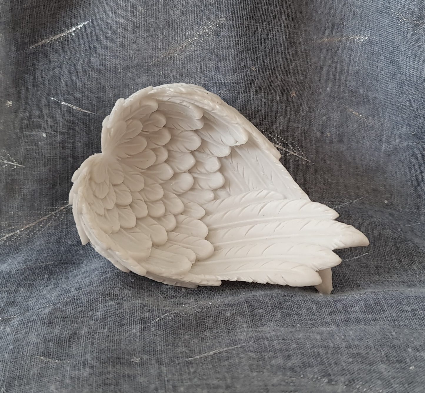 Angel Wing Sphere Stand/Trinket Bowl