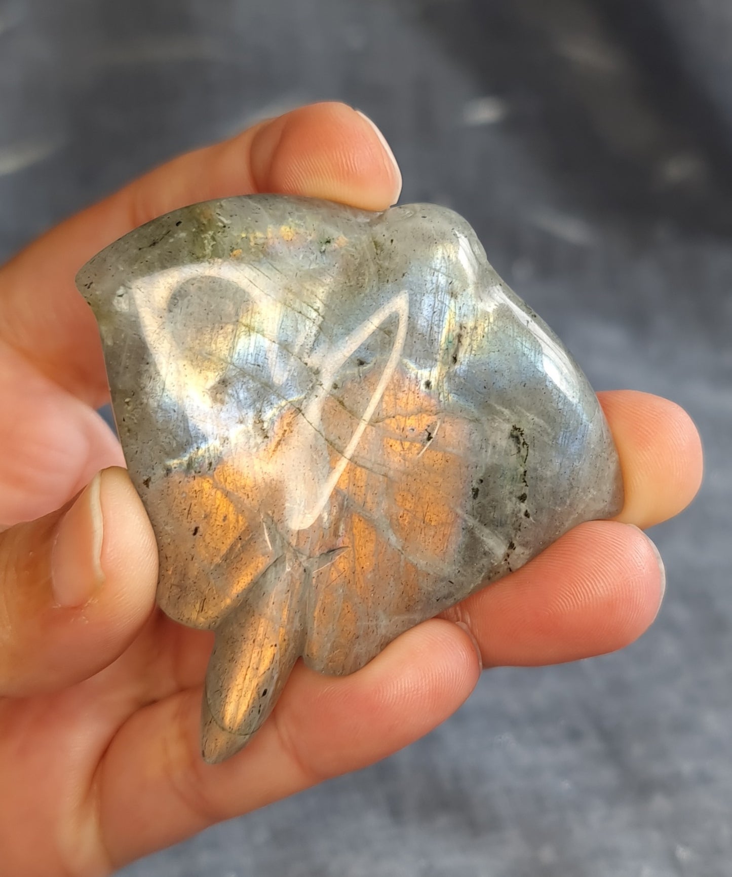Labradorite Stingray Carving
