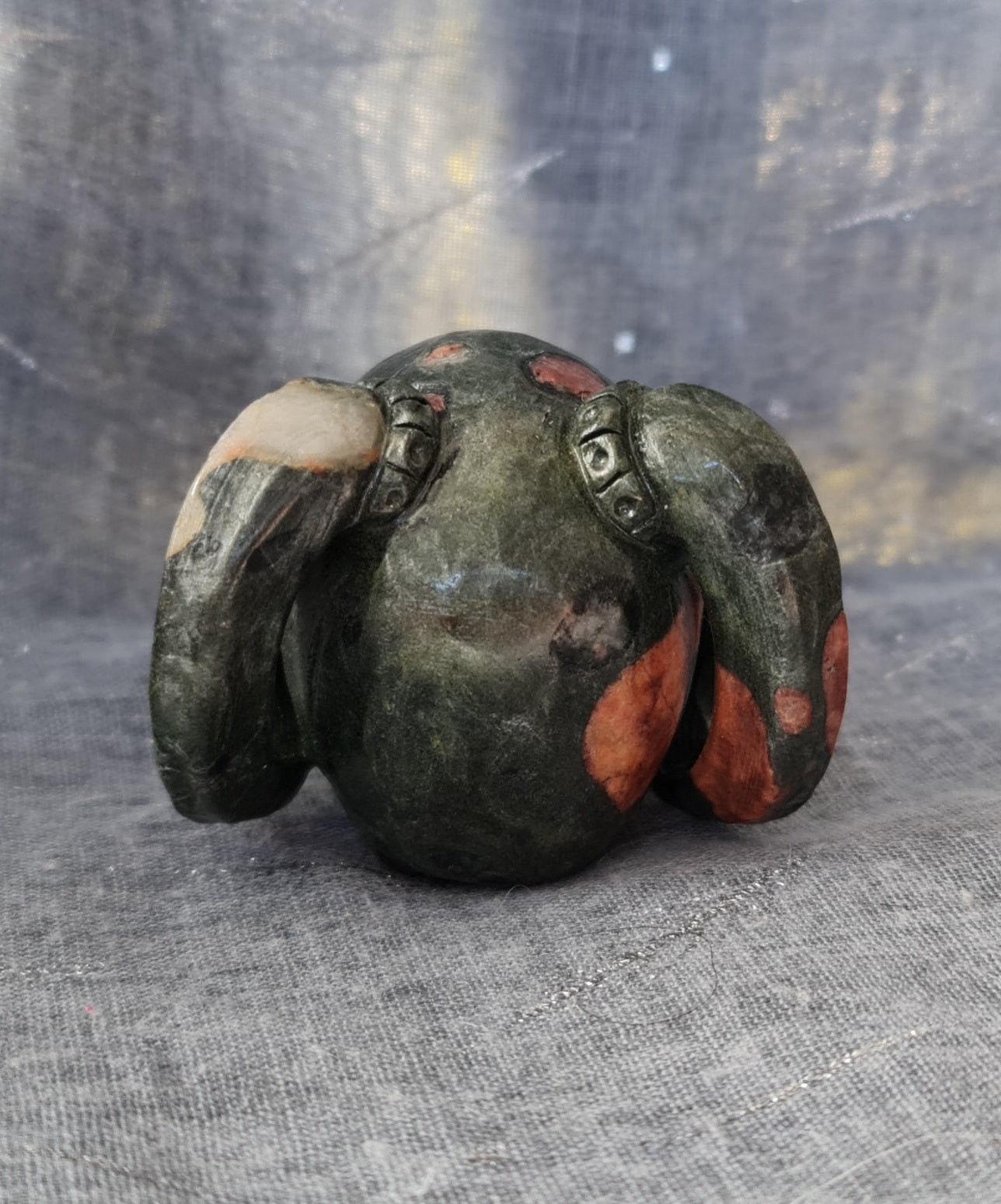 Bloodstone Horned Skull