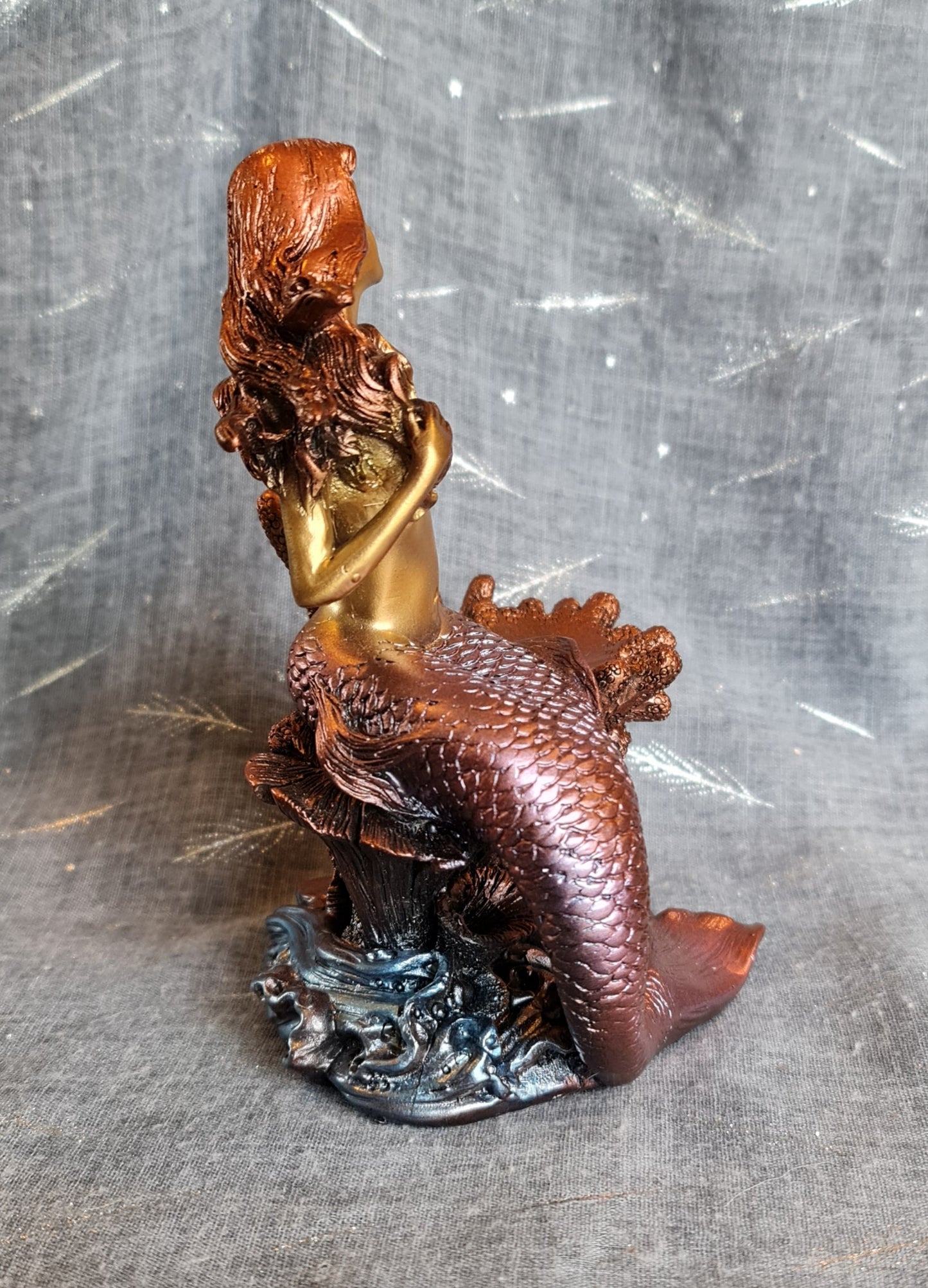 Mermaid Sphere Stand - Rose Gold Metallic