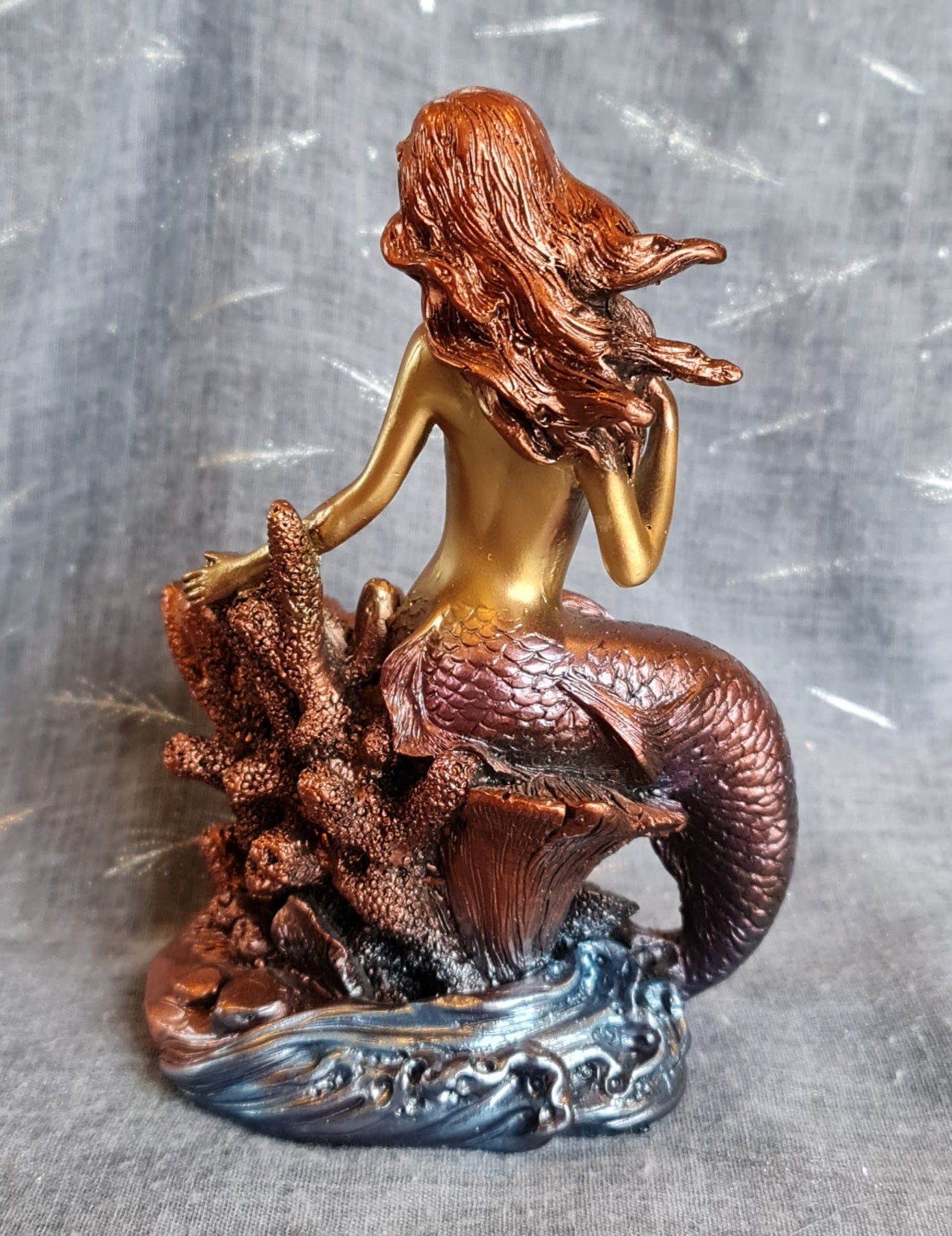 Mermaid Sphere Stand - Rose Gold Metallic