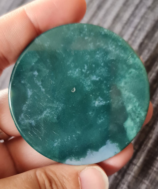 Etched Moss Agate Disc - Hamsa