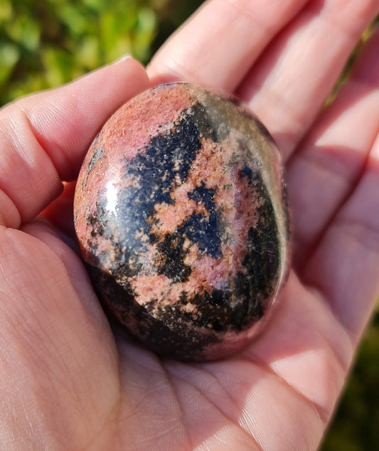 Rhodonite Palmstone