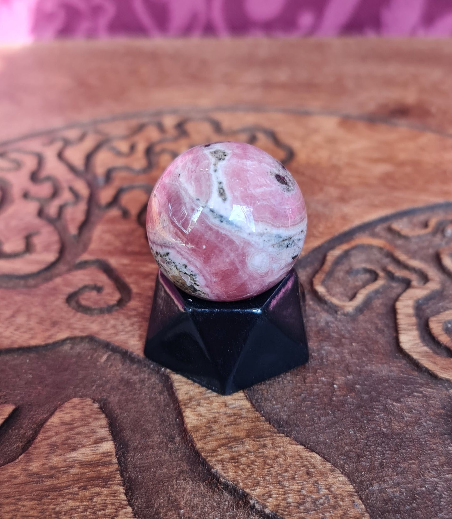 Resin Hexagon Mini Sphere Stand - Black