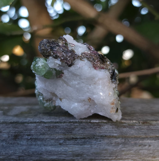 Chrome Diopside & Biotite Mica in Albite