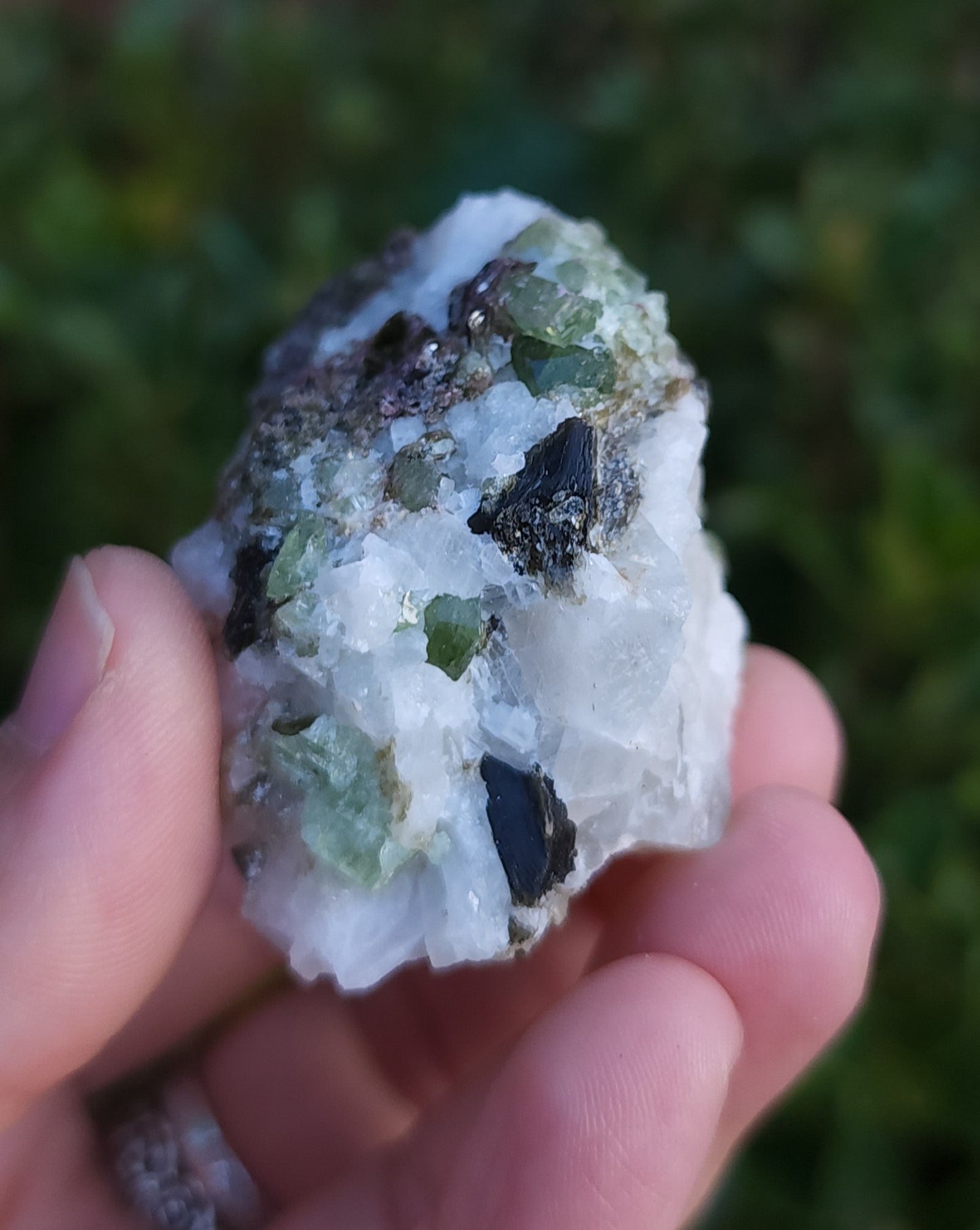 Chrome Diopside & Biotite Mica in Albite