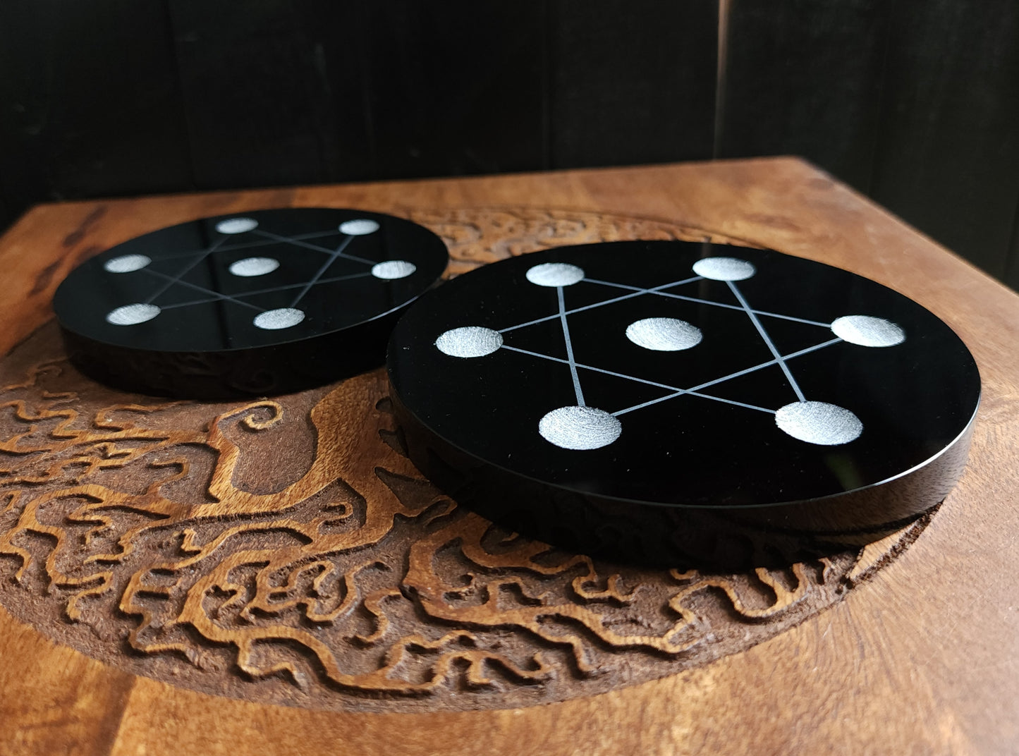 Glass Grid Plate - Black