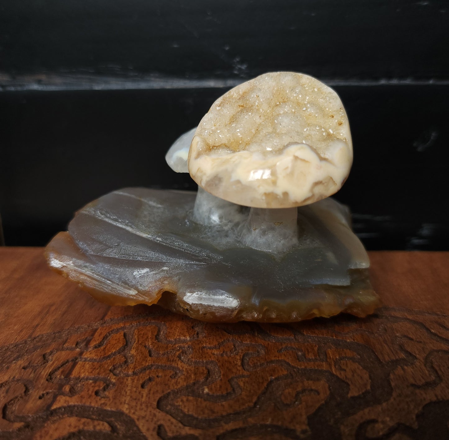 Druzy Agate Mushroom Carving