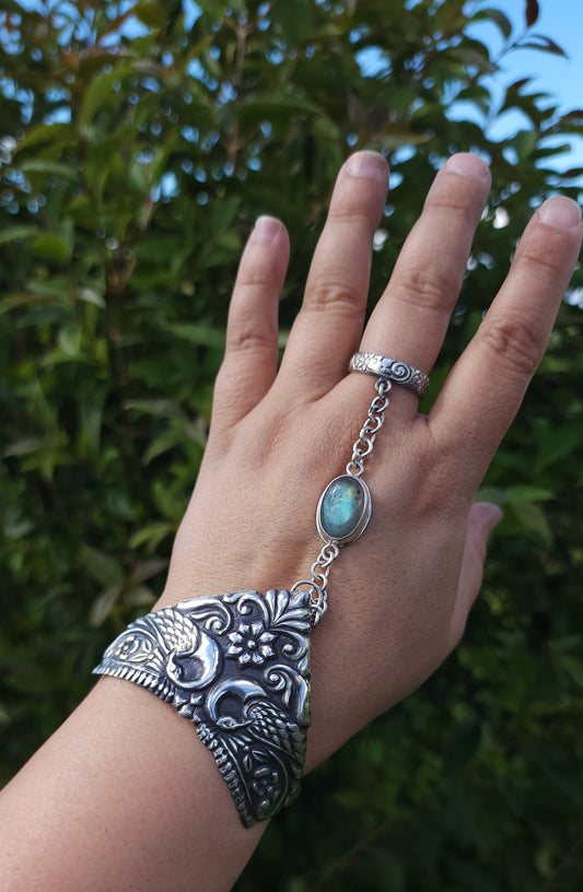 "Hera" - Handcrafted Sterling Silver & Labradorite Slave Bracelet