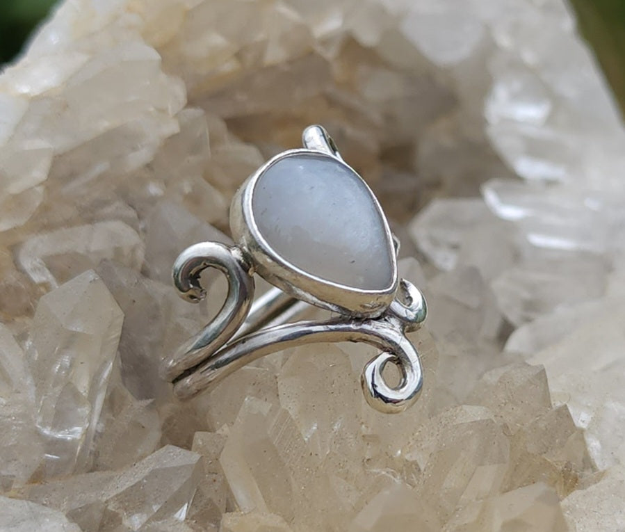 Sterling Silver & Moonstone Ring - Size 6.5