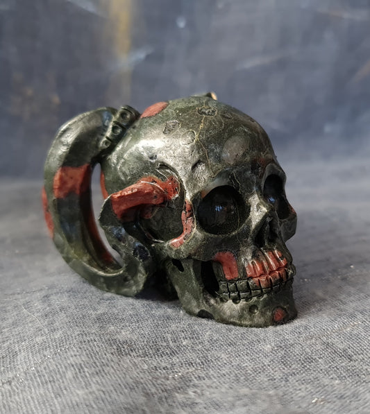 Bloodstone Horned Skull