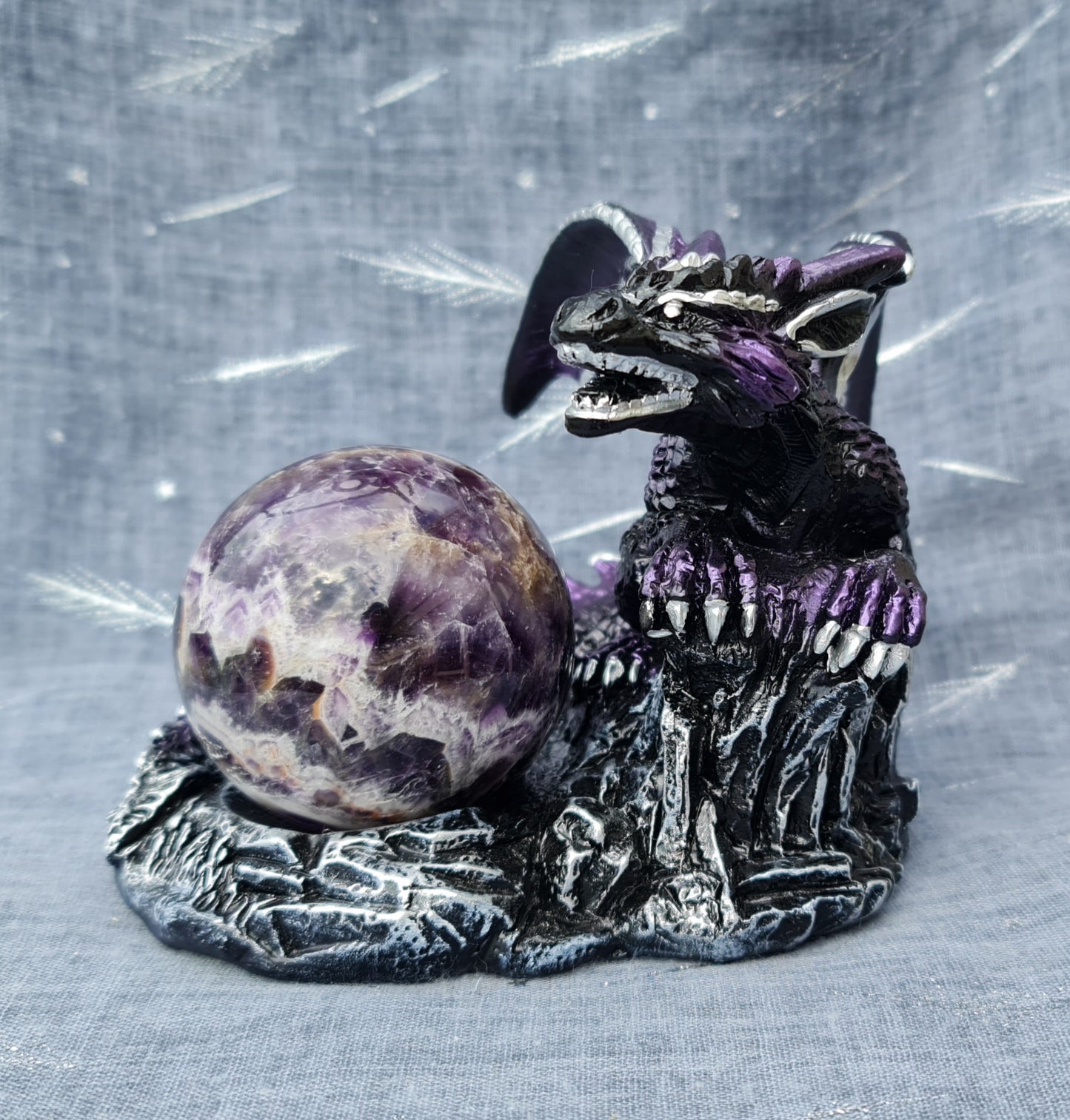 Dragon Sphere Stand - Purple