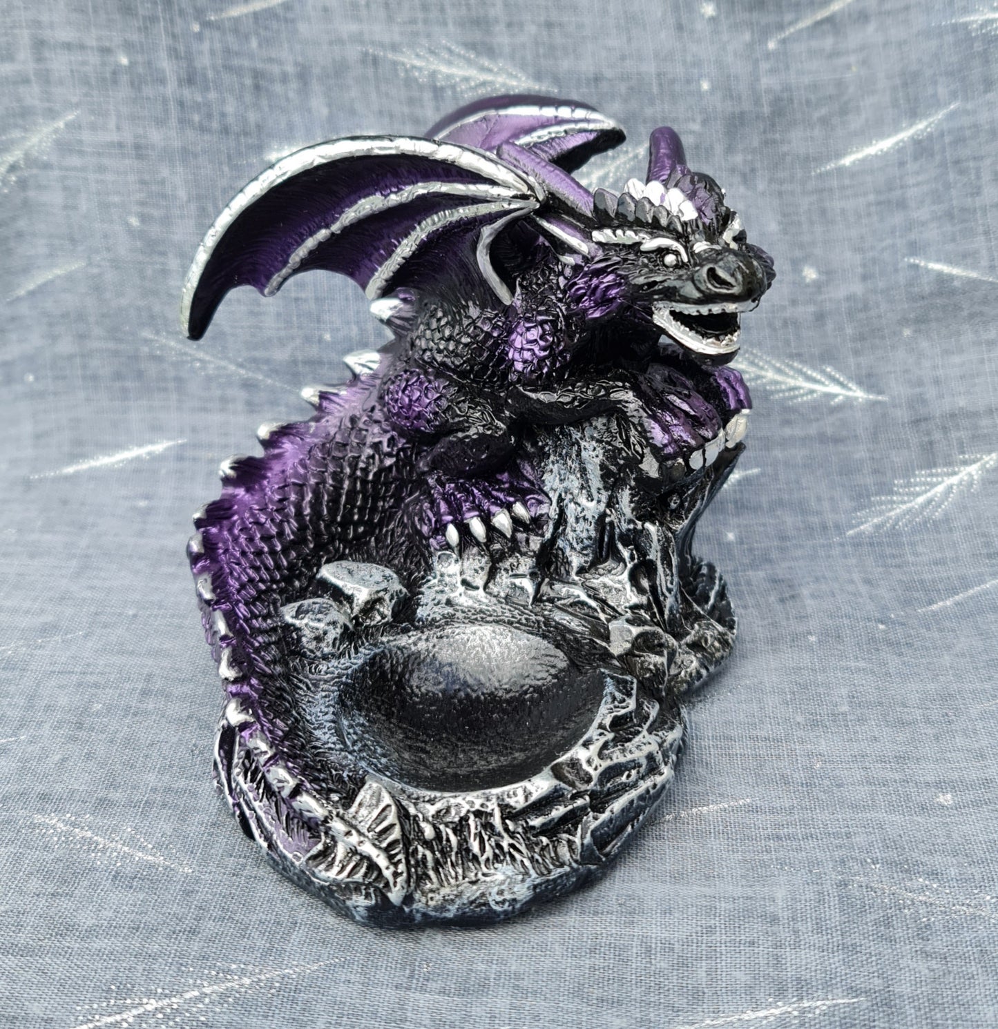 Dragon Sphere Stand - Purple
