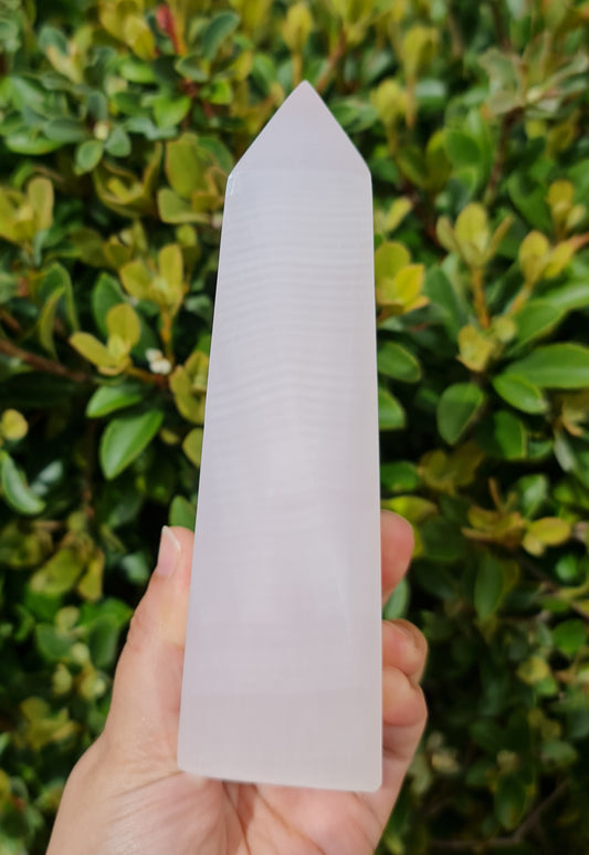 Mangano Pink Calcite Tower