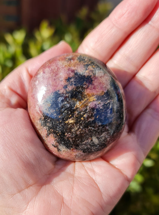 Rhodonite Palmstone