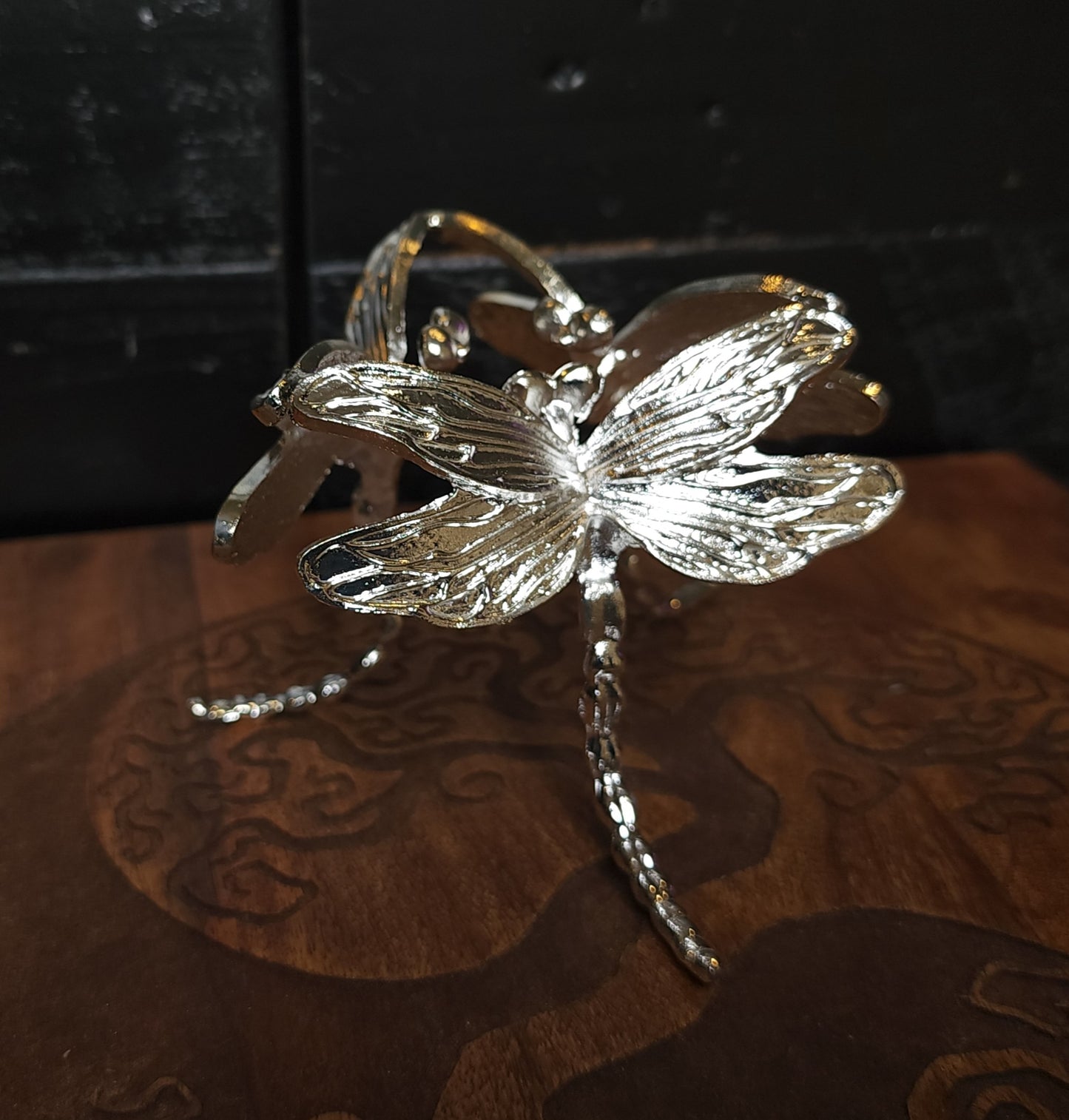 Dragonfly Sphere Stand - Silver