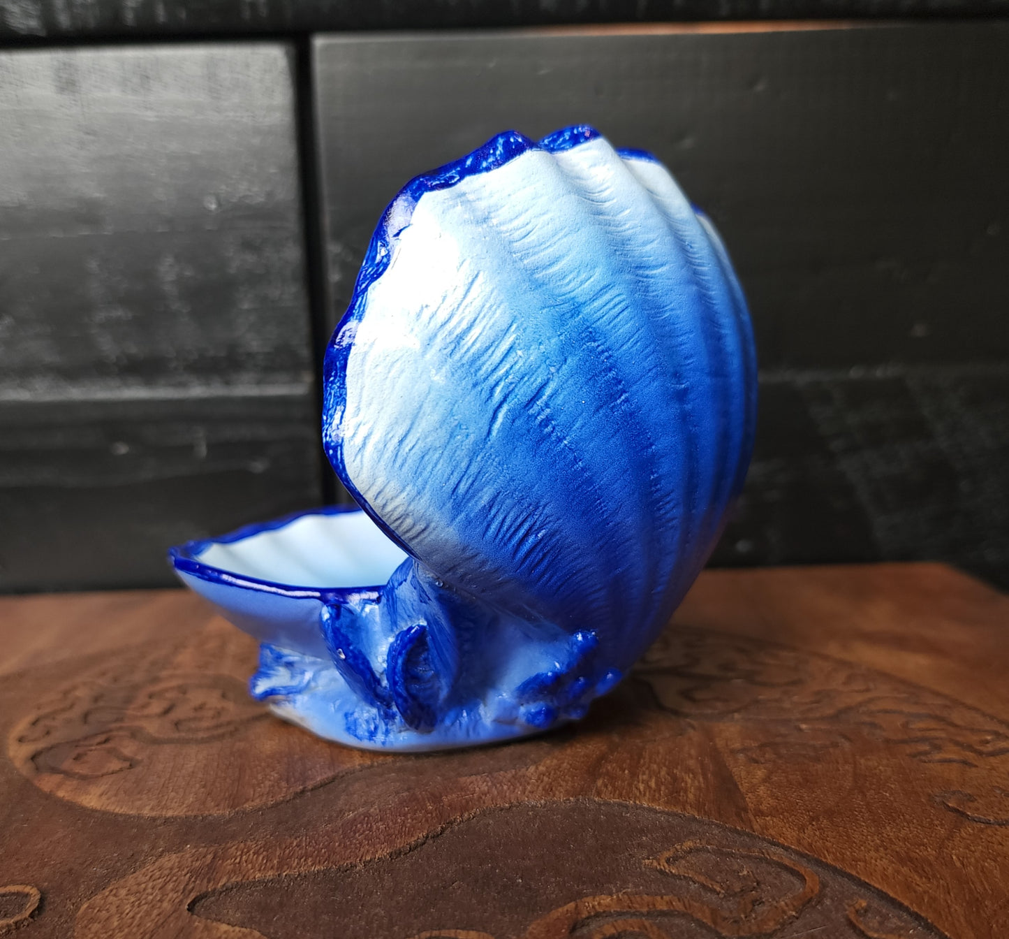 Blue Shell Sphere Stand