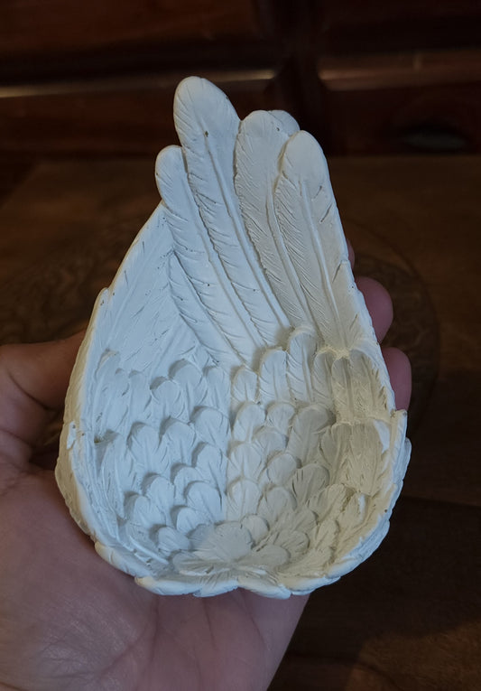SECONDS - Angel Wing Sphere Stand/Trinket Bowl